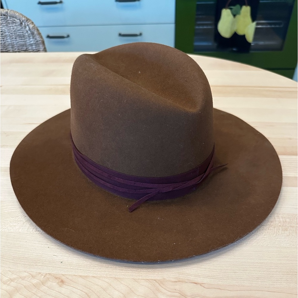 Kin the Label 100% wool brown hat